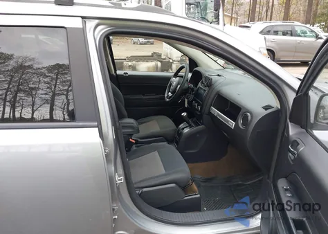 2016 Jeep Compass Sport z USA, uszkodzony, nr VIN 1C4NJCBA7GD603749